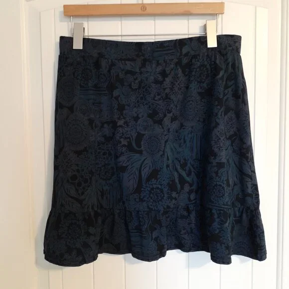 Fresh Produce Supima Cotton Blend Skort with Ruffle Hem Floral   Black Size L - Picture 2 of 11